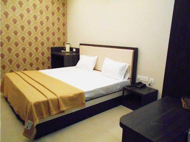 Hotel Janki International By Keymagics Waranasi Zewnętrze zdjęcie